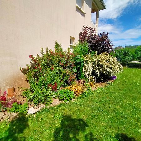 Acaba D'Entrar Bed and Breakfast Le Caylar Εξωτερικό φωτογραφία